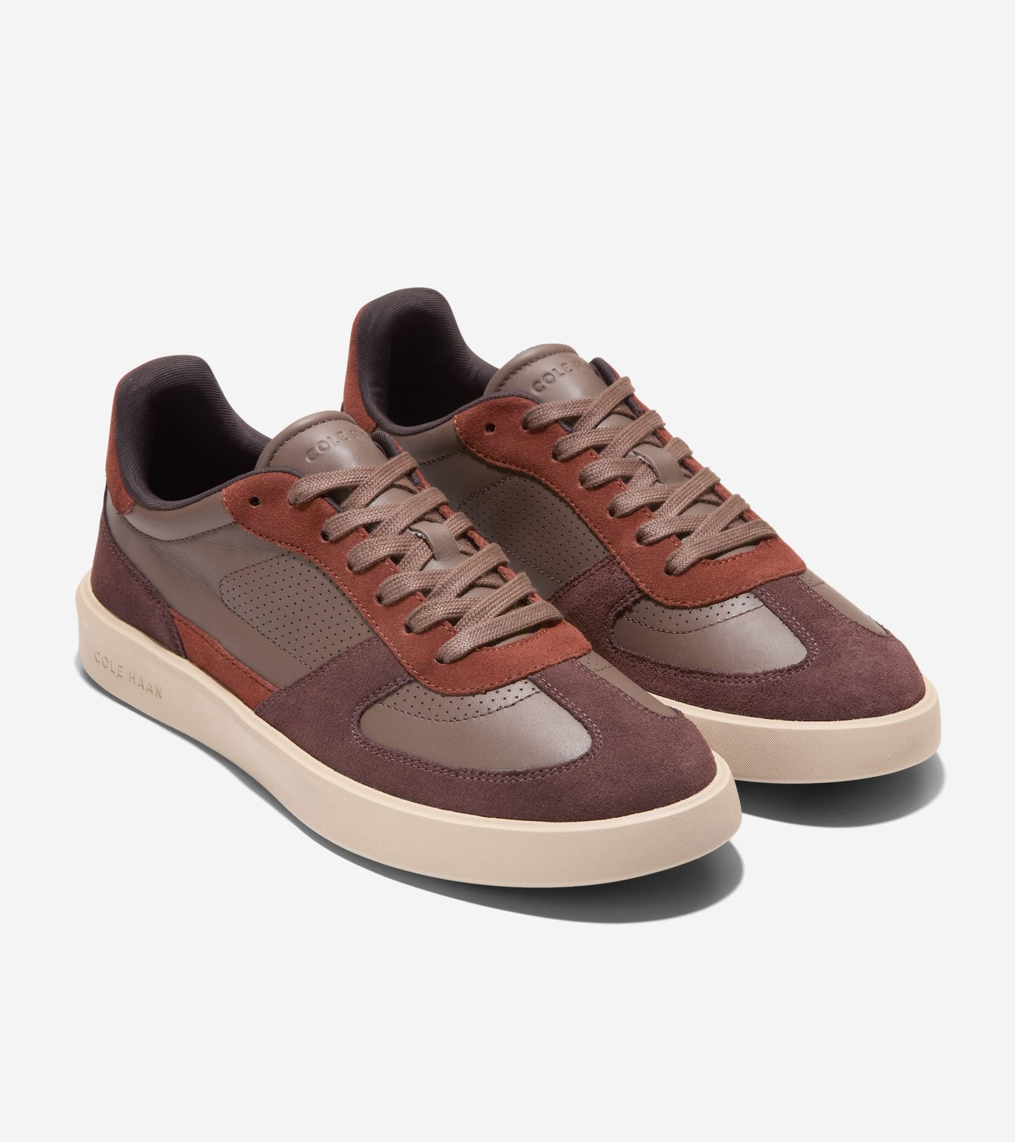 კაცის Grand Crosscourt Modern Turf Sneakers